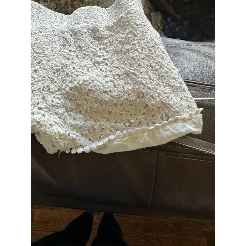 Aqua cream lace shorts XS